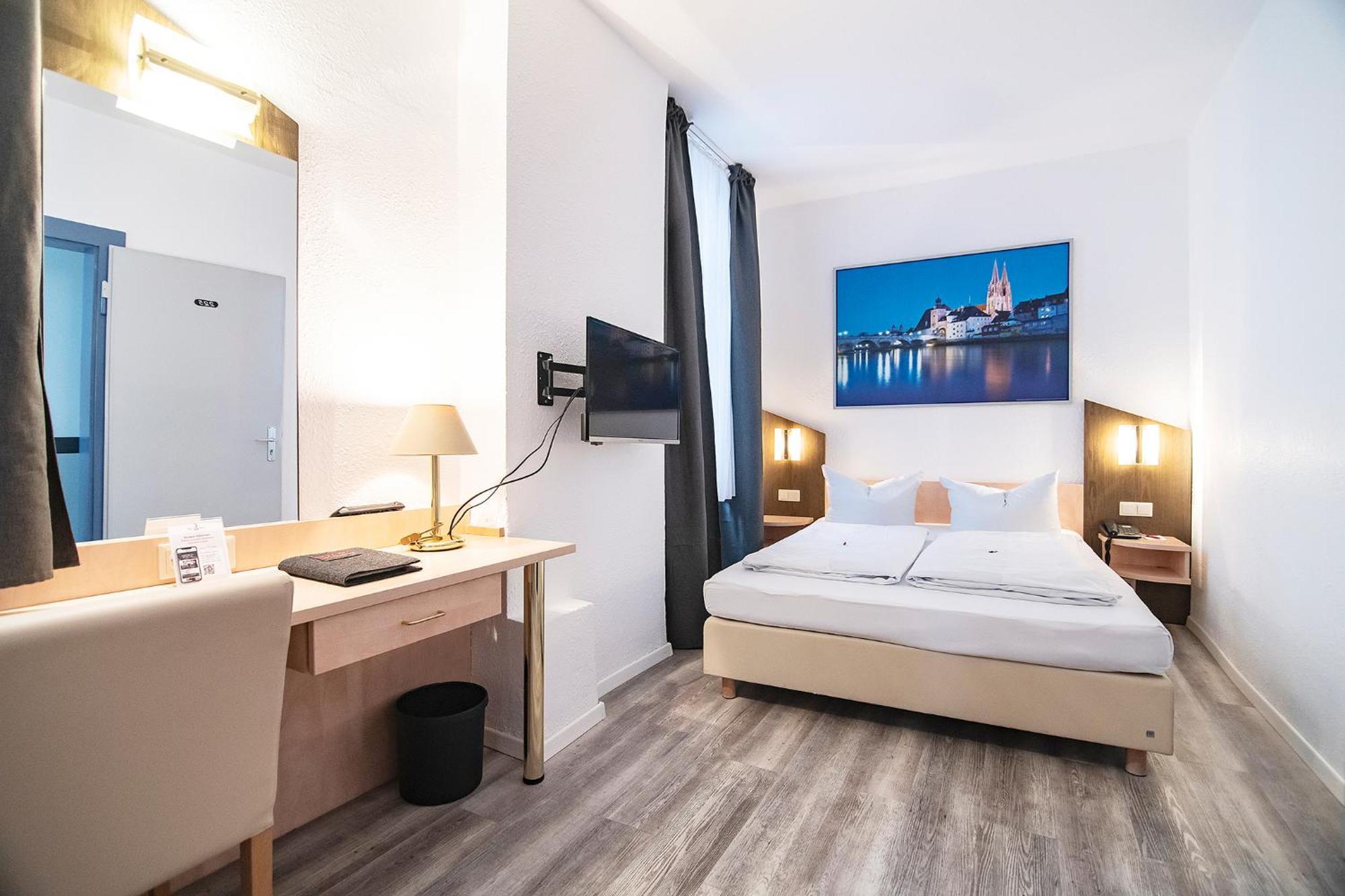 Hotel Weidenhof Регенсбург Екстериор снимка