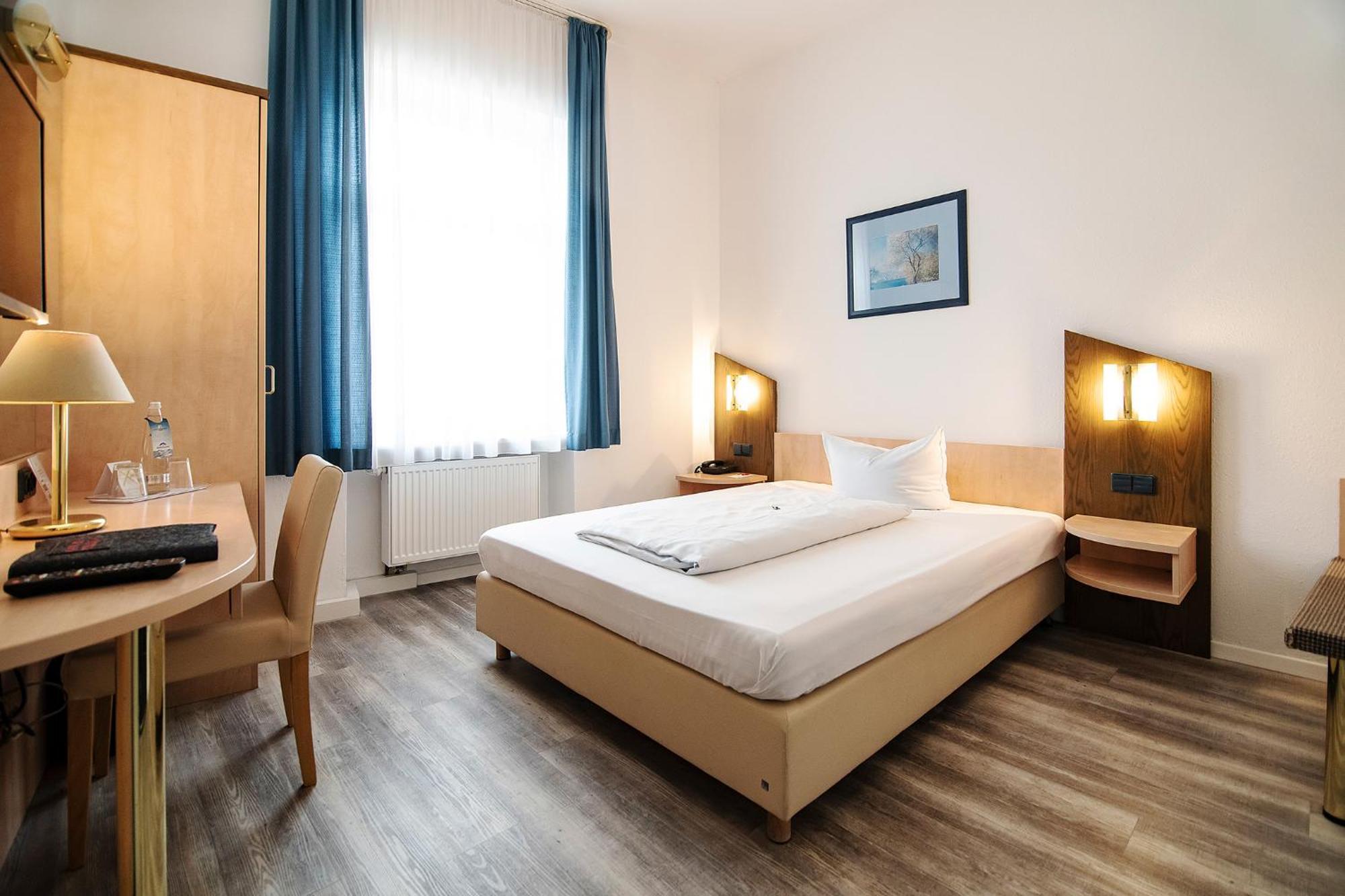 Hotel Weidenhof Регенсбург Екстериор снимка