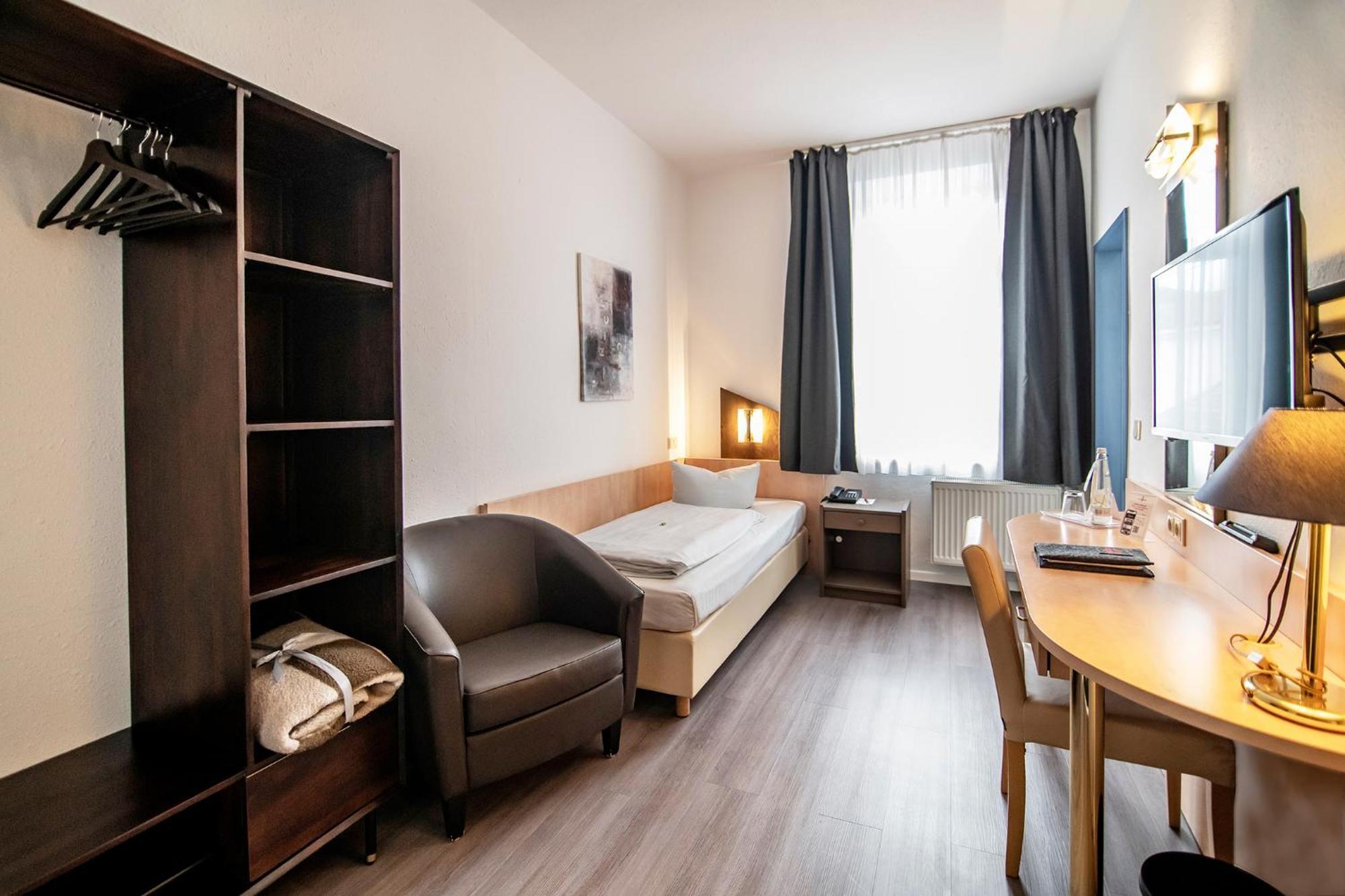 Hotel Weidenhof Регенсбург Екстериор снимка